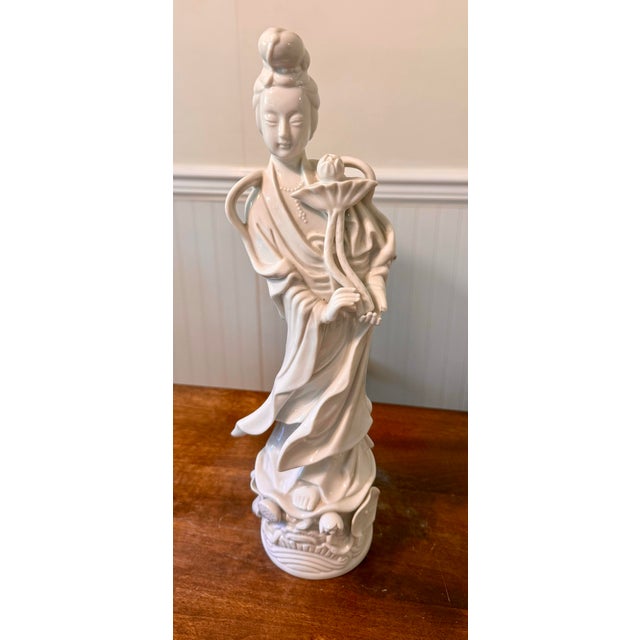 Mid 20th Century Blanc De Chine Porcelain Guan Yin Figure For Sale - Image 9 of 12