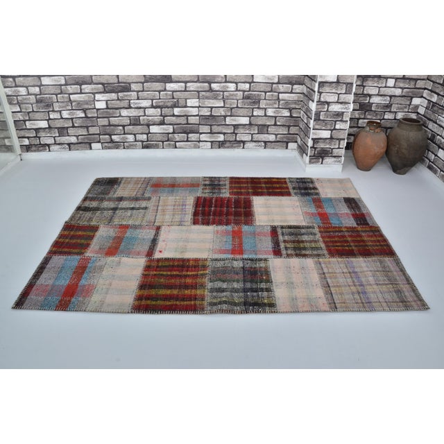 Off-white Oushak Vintage Kilim Rug For Sale - Image 8 of 10