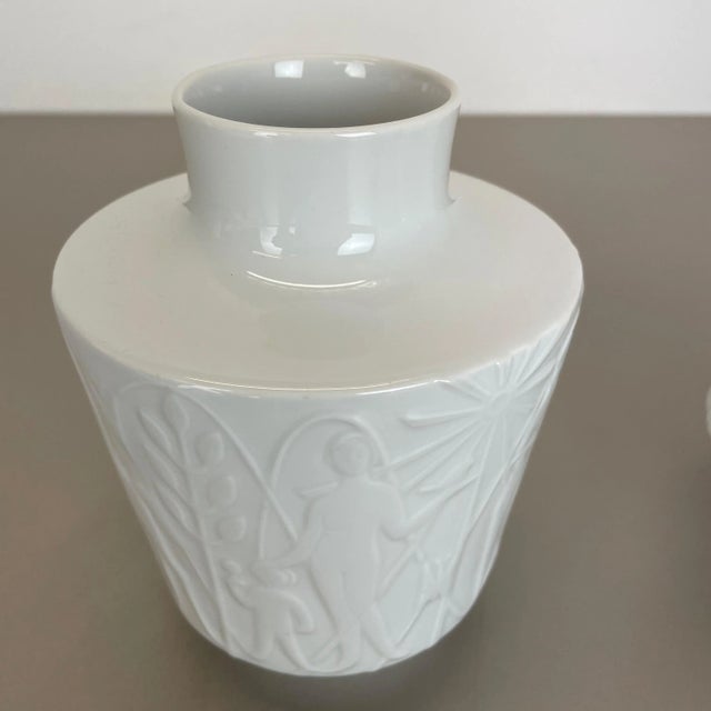 Op Art Biscuit Porcelain Vases from Edelstein Bavaria, Germany, 1970s, Set of 2 For Sale - Image 6 of 18