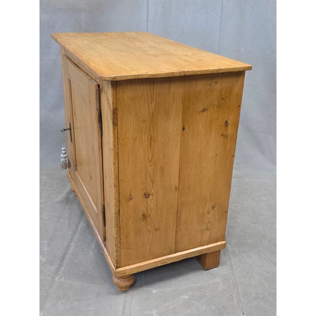 Antique English Pine Single Door Cupboard With Working Key and Original Hardware For Sale - Image 12 of 14