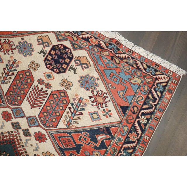 Textile Vintage Inspired Caucasian Soumac rug no. j4817 For Sale - Image 7 of 8