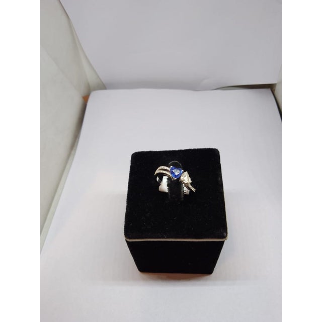 Gemstone 18k Gold Cocktail Ring With 0.83ct Color Stone & 0.51ct Fancy Diamonds For Sale - Image 7 of 8