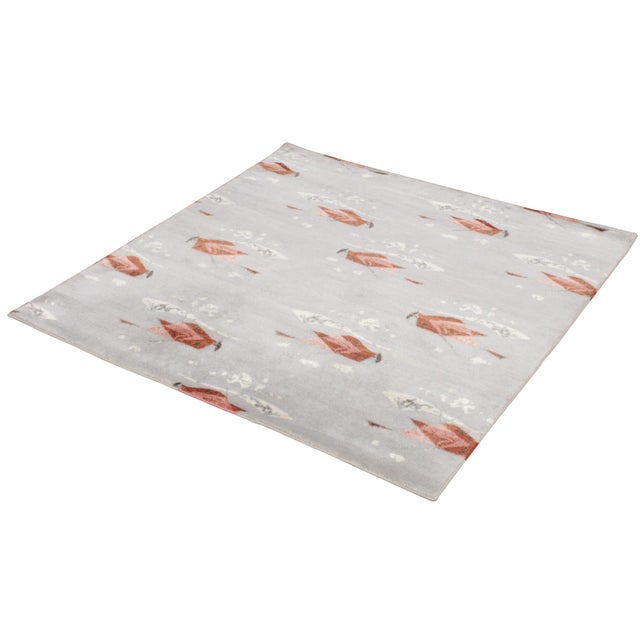 Hand-knotted in wool and all-natural silk, this 4×4 square rug is a new addition to the Mid-Century Modern rug collection...