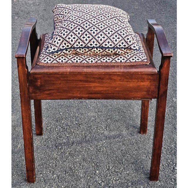 Late 19th Century Victorian Dark Walnut Piano Stool With Sheet Compartment For Sale - Image 4 of 10