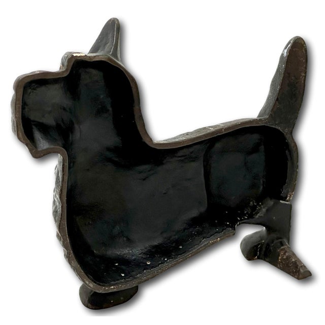 American Hard 2 Find Vintage 1930s "Wedge" Type Cast Iron Standing Scottish Terrier - Scottie Dog Doorstop by Spencer Guillford For Sale - Image 3 of 12