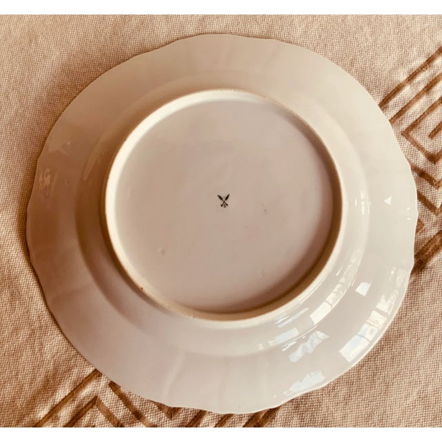 French Porcelain Large Round Serving Platter , Circa 1820 — Rose Floral For Sale - Image 4 of 12