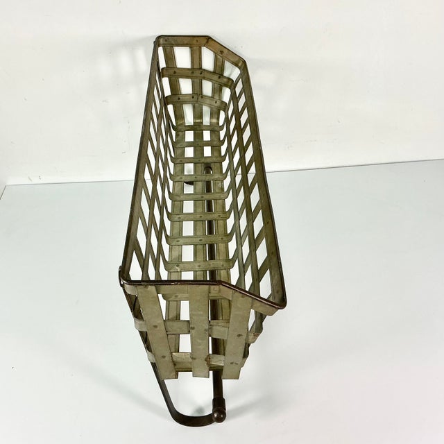 1970s Vintage Farmhouse Boho Chic Rustic Tin Wall-Mounted Basket Shelf With Towel Bar. For Sale - Image 14 of 18