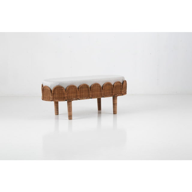 Mid-Century Modern Wicker Scallop Ottoman Bench 'Otto', Hand-Woven Rattan, For Sale - Image 3 of 5