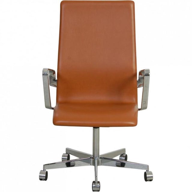 Oxford Office Chair in Walnut Classic Leather by Arne Jacobsen For Sale - Image 16 of 16