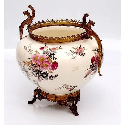 1920th century. France. Porcelain, painting, bronze finish, height 33cm, diameter 37cm.