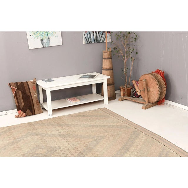 Mid 20th Century Faded Embroidered Turkish Kilim Rug For Sale In Los Angeles - Image 6 of 7