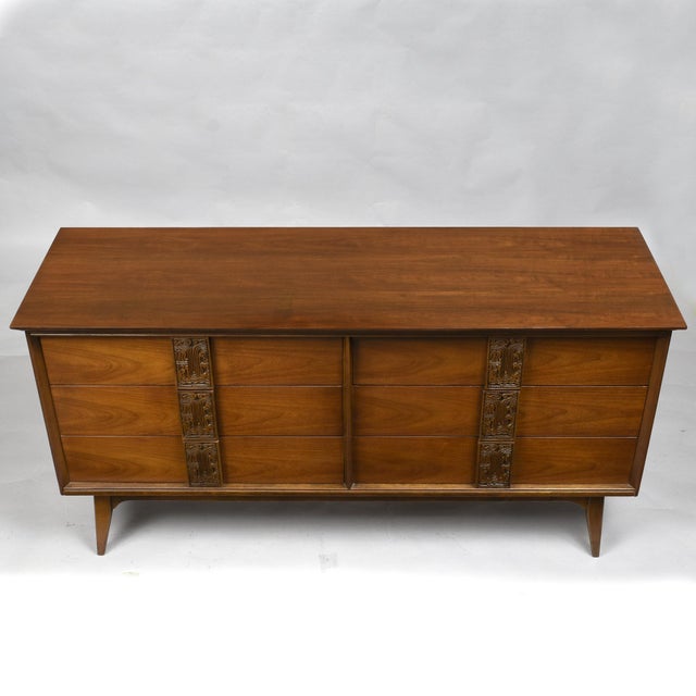 Bassett Bassett Aztec 6 Drawer Low Dresser in Mayan Walnut Finish For Sale - Image 4 of 14