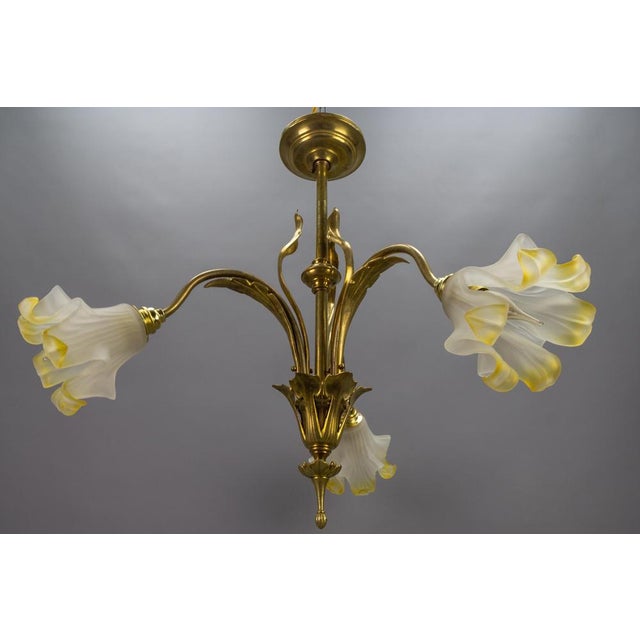 French Art Nouveau Brass and Glass 3-Light Iris-Shaped Chandelier, 1910s For Sale - Image 11 of 18