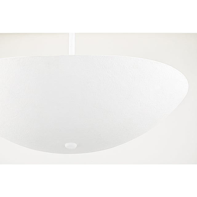 A curved shade of white plaster gives Fabius a sense of sway and a feeling of movement. With its neutral colors and...