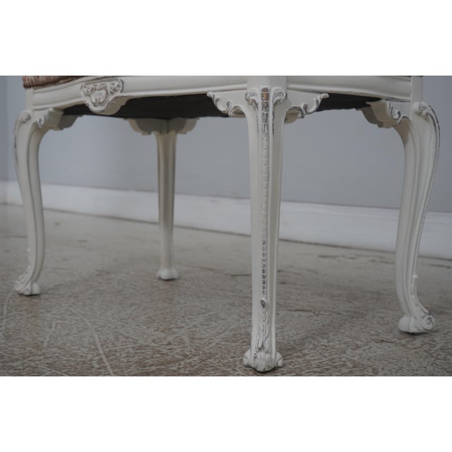 French Louis XV Custom Finished & Reupholstered Stool For Sale In Philadelphia - Image 6 of 12