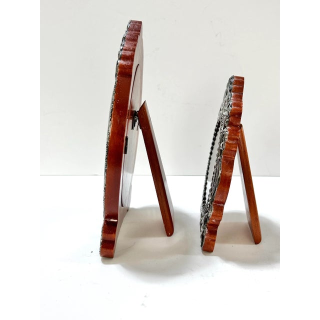 1940s Peruvian Sterling Silver Repoussé Oval Picture Frames - Set of 2 For Sale In Louisville - Image 6 of 12