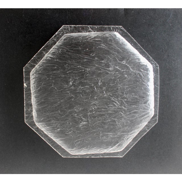 Willy Rizzo Style Crackle Ice Effect Lucite Octagonal Serving Tray Vintage For Sale In Miami - Image 6 of 12