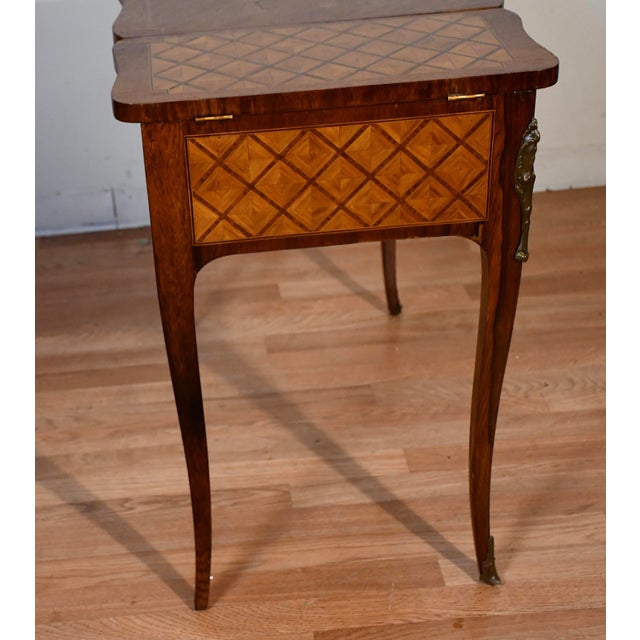 1890s Antique French Louis XV Walnut & Satinwood Coiffeuse Makeup Vanity Desk For Sale - Image 17 of 18