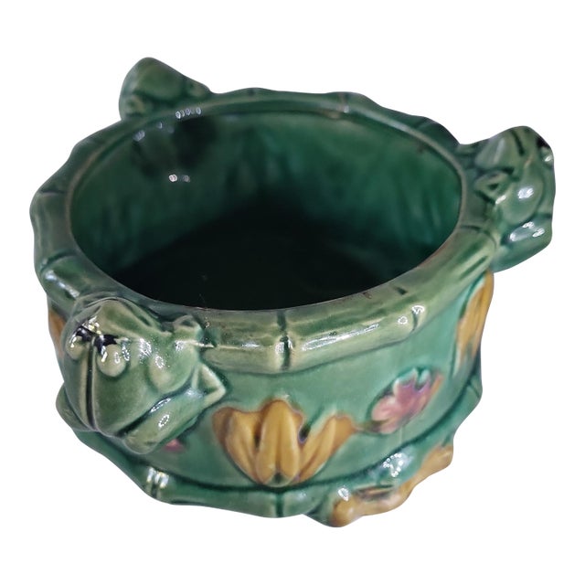 1980s Footed Majolica Planter With Frogs For Sale