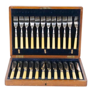 English Silver-Plated Tableware Fish Cutlery Set, Sheffield, Circa 1910s For Sale