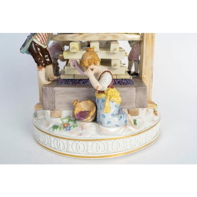 Large The Wine Press Figurine Group in Porcelain from Meissen, Early 20th Century For Sale - Image 6 of 9