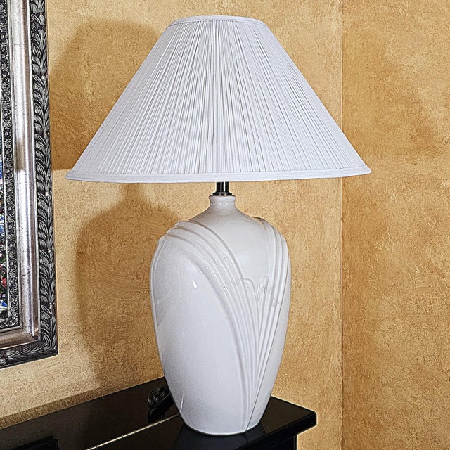 Pair of Vintage White Art Deco Ceramic Table Lamps With Pleated Shades – 27” For Sale - Image 16 of 18