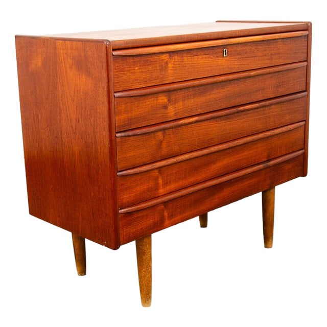 Mid Century Danish Modern Chest of Drawers Dresser Teak Vintage Locking 5 MCM For Sale
