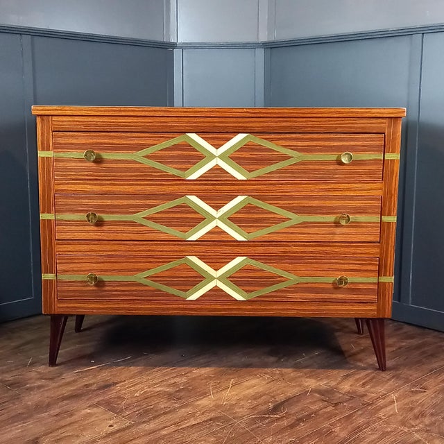 Mid-Century Italian Chest of Drawers in the style of Gio Ponti, 1960s For Sale - Image 9 of 18