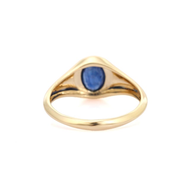 Metal Chic 14k Gold Blue Sapphire Contemporary Signet Ring Size 6.5 For Sale - Image 7 of 12