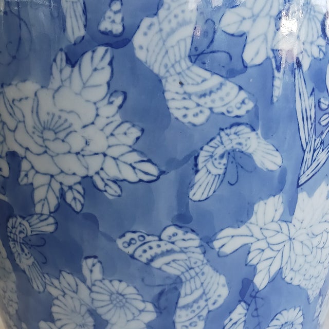 Ceramic Mid-Century Hand-Painted Reverse Blue Chinoiserie Ginger Jar, 1960s For Sale - Image 7 of 7