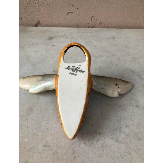 1900 - 1909 C.1900 French Majolica Bee Wall Pocket Sarreguemines For Sale - Image 5 of 6