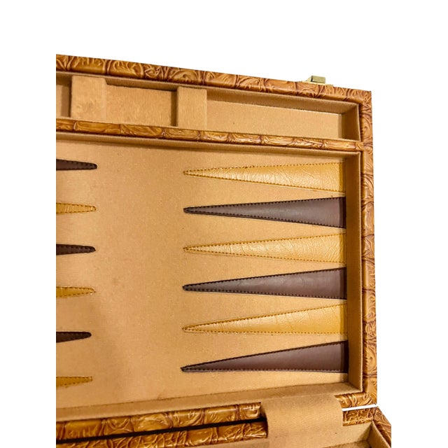 Tan Vintage Mid-Century Backgammon Game Set Faux Crocodile Travel Case For Sale - Image 8 of 18