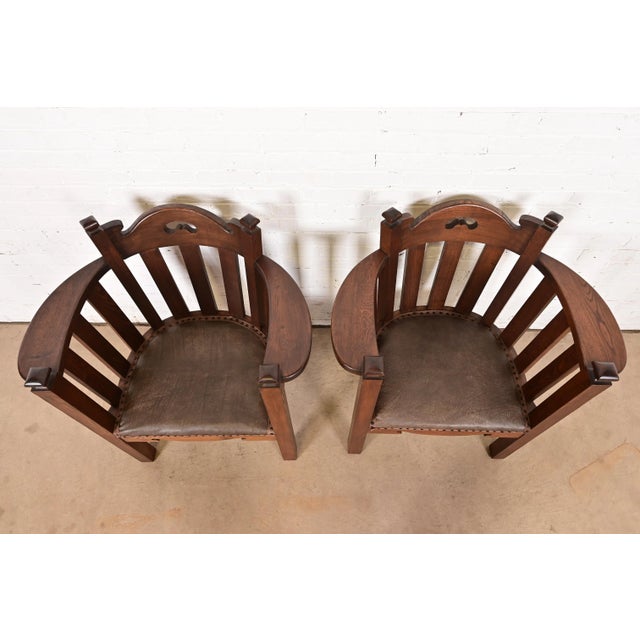 Early 20th Century Stickley Brothers Style Antique Mission Oak Arts & Crafts Cube Club Chairs, Pair For Sale - Image 5 of 12
