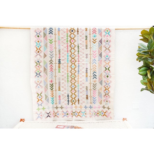 Abstract Pastel Hand-Stitched Cotton Tribal Kantha Throw For Sale In Los Angeles - Image 6 of 6