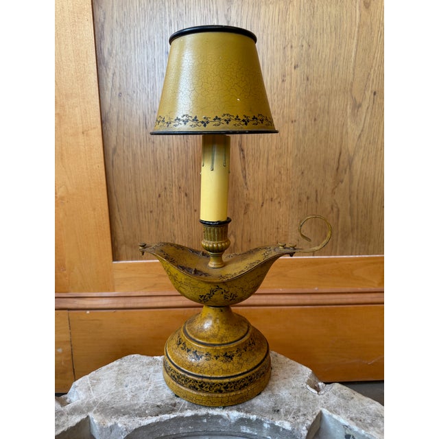 Vintage Italian Single Light Mustard & Black Tole Ware Electric Aladdin Lamp For Sale - Image 10 of 10