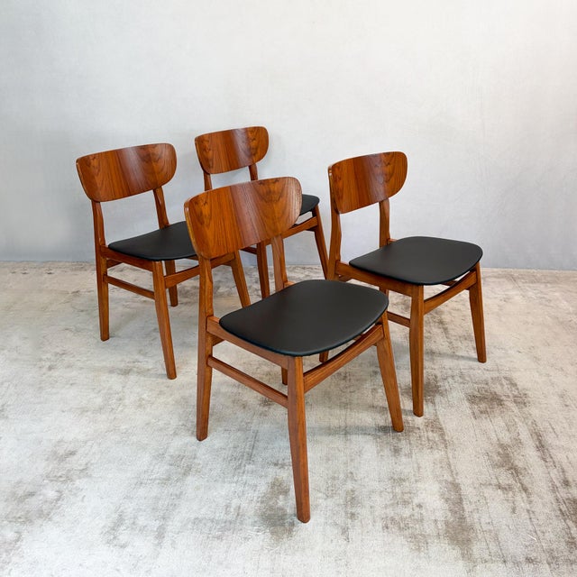 Teak Veneered Dining Chairs with Black Upholstered Seats, 1960s, Set of 4 For Sale - Image 14 of 14