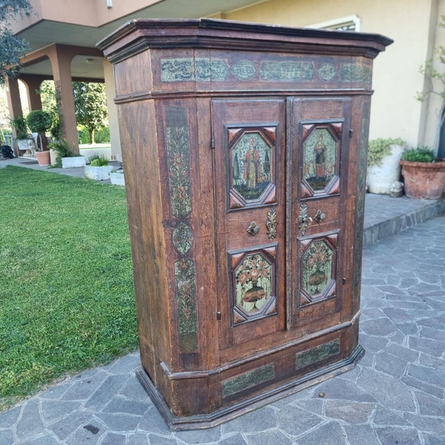 Antique Tyrolean Wardrobe with Original Paintings, 1750 For Sale - Image 4 of 13