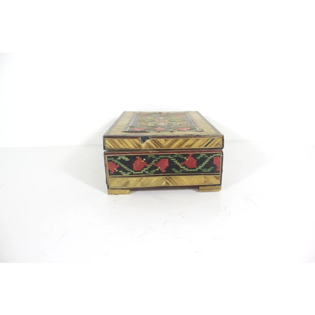 Rustic Vintage Straw Marquetry Jewelry Box Trinket Stash Intricate Detail For Sale - Image 3 of 12