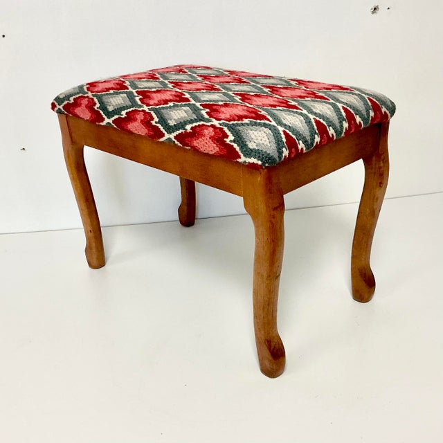1970s 1970s Mid-Century Boho Chic Folk Art Needlepoint Stool Bench. For Sale - Image 5 of 14