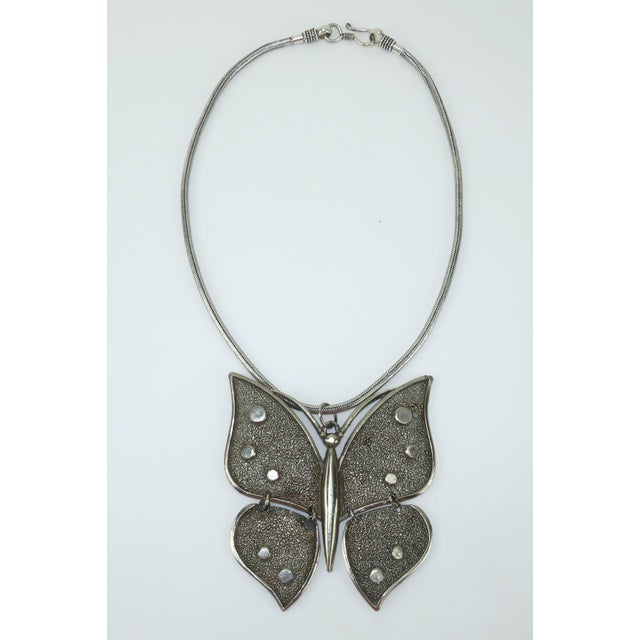 Metal Silver Metal Articulated Butterfly Pendant Necklace, c.1970 For Sale - Image 7 of 12