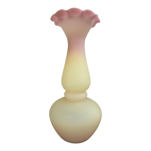 Vintage Burmese Satin Glass Double Gourd Vase – Ruffled Rim, Pink to Custard, Uv Reactive