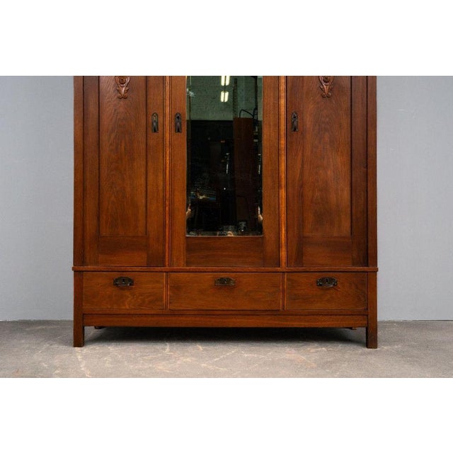 Brown Early 20th Century Art Nouveau Wardrobe in Oak For Sale - Image 8 of 18