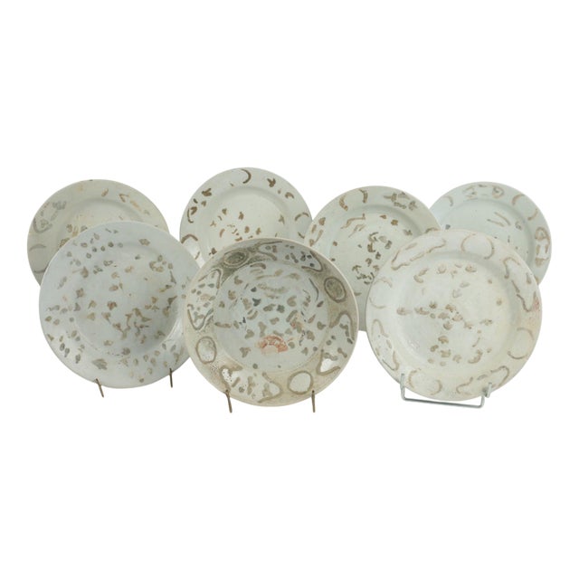 Antique Chinese Porcelain Plate, 1600s For Sale