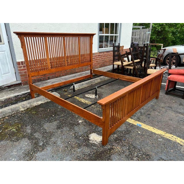Late 20th Century Vintage Arts and Crafts Style Mission Oak King Bed Frame. For Sale - Image 9 of 9