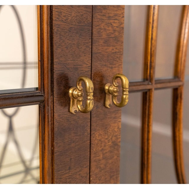 Henredon Rittenhouse Square Mahogany Breakfront China Cabinet For Sale - Image 11 of 18