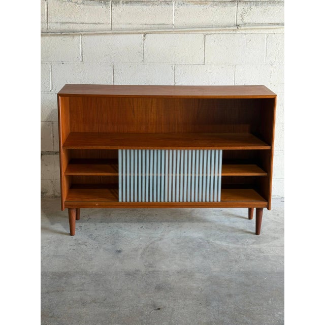 Mid-Century Modern Vintage Danish Modern Teak Cabinet Glass Door Bookcase Media Console For Sale - Image 3 of 9