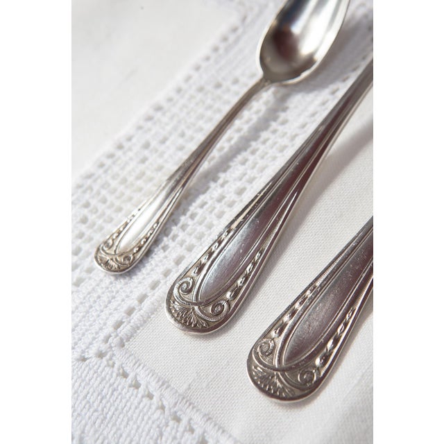 French Art Deco Cutlery Service for 12 with T C Initials from Apollo, 1930s, Set of 38 For Sale - Image 4 of 11