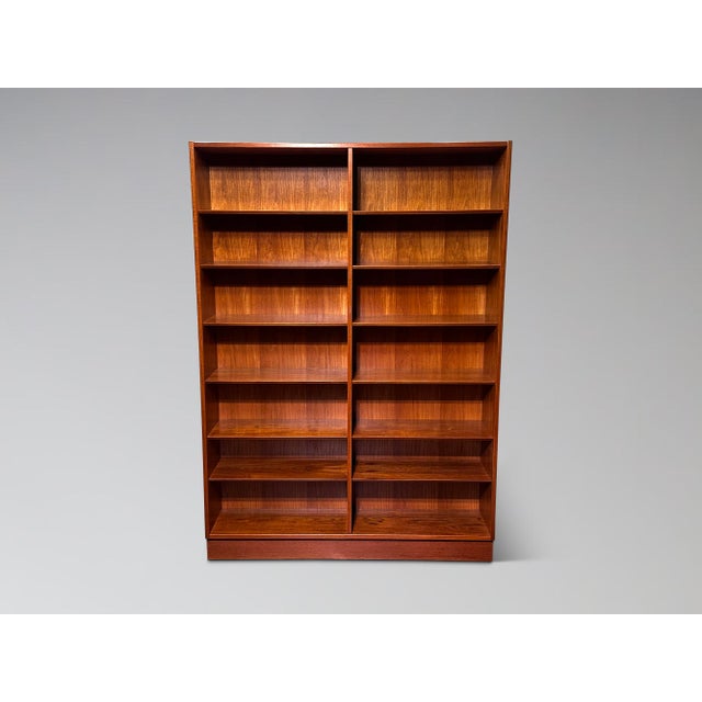Mid-Century Modern Restored Danish Teak Bookcase by Poul Hundevad For Sale - Image 3 of 18