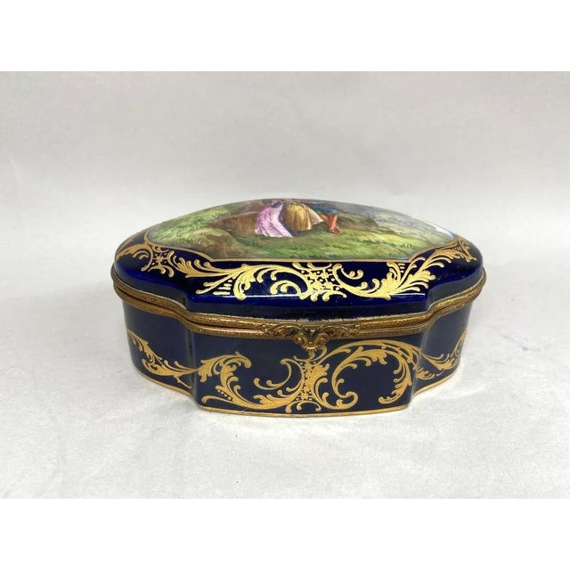 1880 French Sevres Blue Porcelain Gold Gilt Romantic Box For Sale - Image 6 of 15