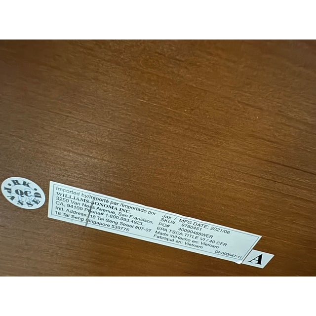 Early 21st Century Modern Williams and Sonoma 60 in Dining Table in the Style of Jürg Bally For Sale - Image 5 of 5